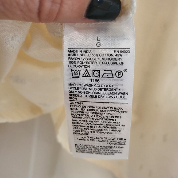 Old Navy Cream Colored Puffy Sleeved Blouse NWT - Picture 5 of 5